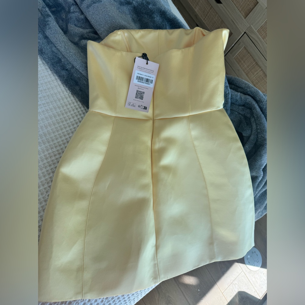 Oh Polly Haisley Strapless Mini Dress in Pale Yellow - Picture 2 of 4